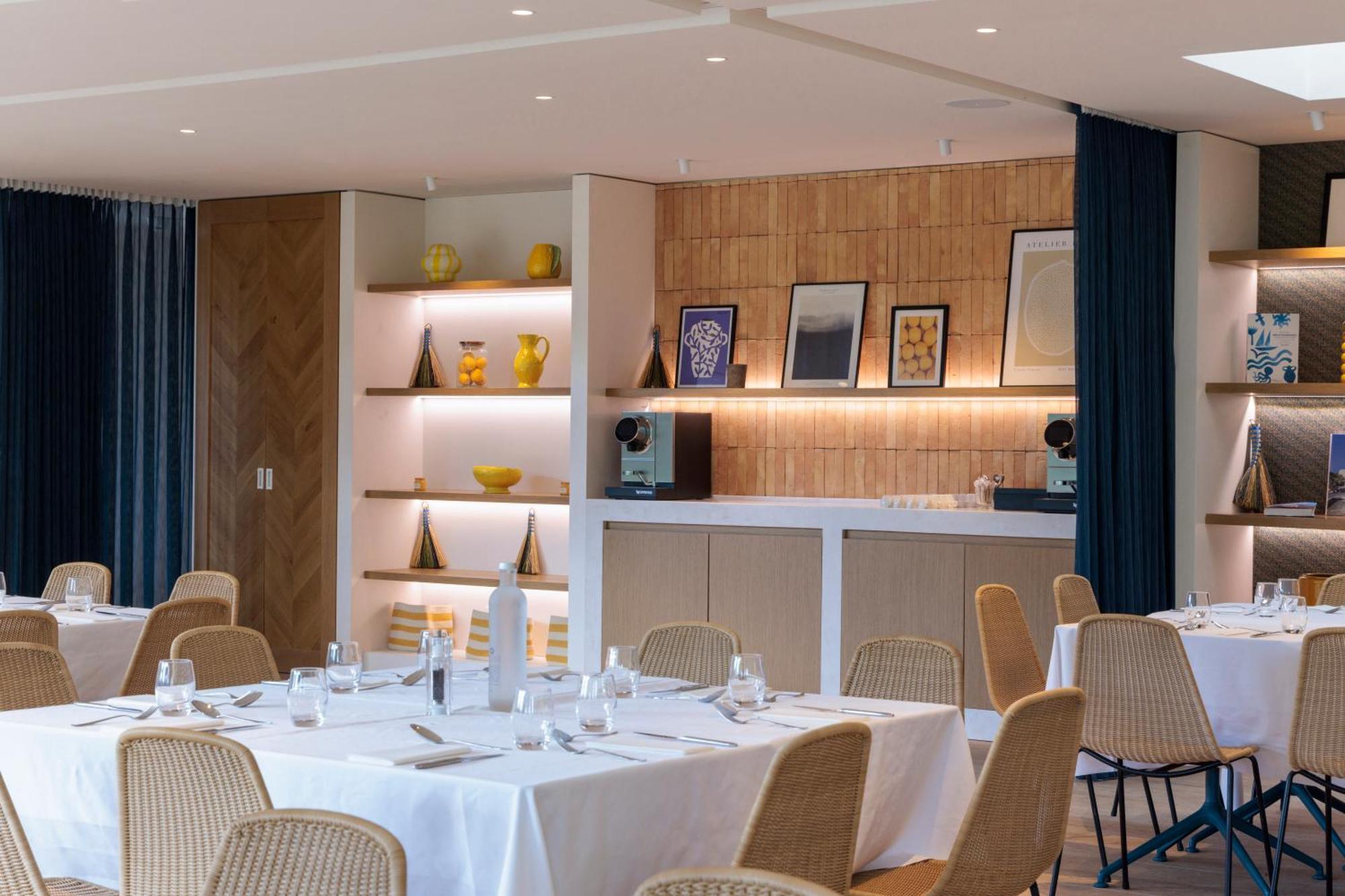 Hilton Garden Inn Marseille Provence Airport Marignane Bagian luar foto