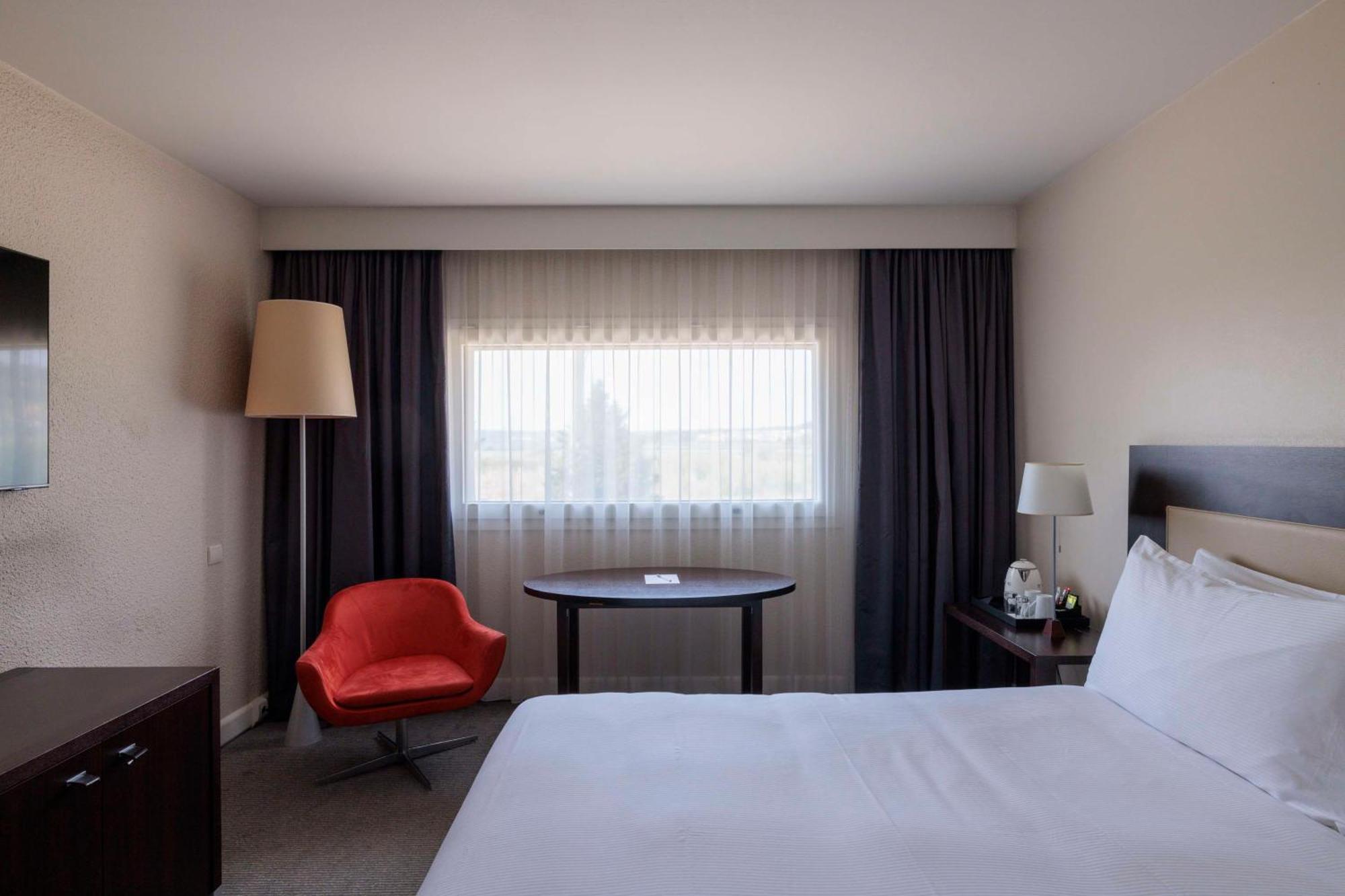 Hilton Garden Inn Marseille Provence Airport Marignane Bagian luar foto